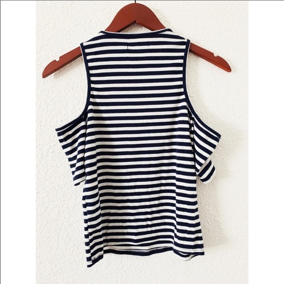 2 tops - Picture 4 of 5